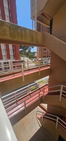Venta de departamento mono ambiente en el centro de Pinamar