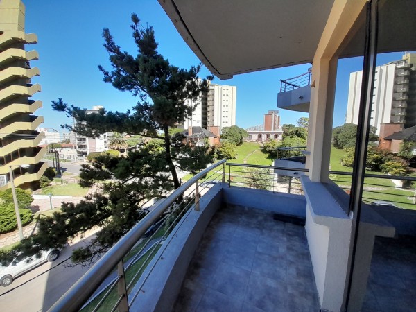 Venta Departamento Villa Gesell con cochera Zona centro