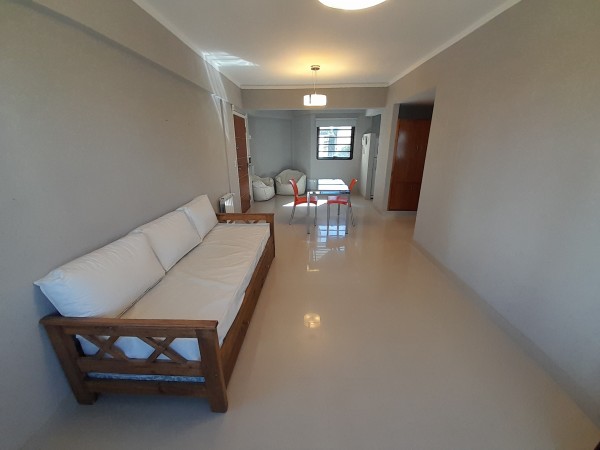 Venta Departamento Villa Gesell con cochera Zona centro