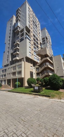 Venta de departamento mono ambiente en el centro de Pinamar