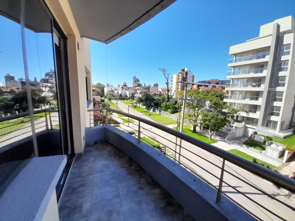 Venta Departamento Villa Gesell con cochera Zona centro