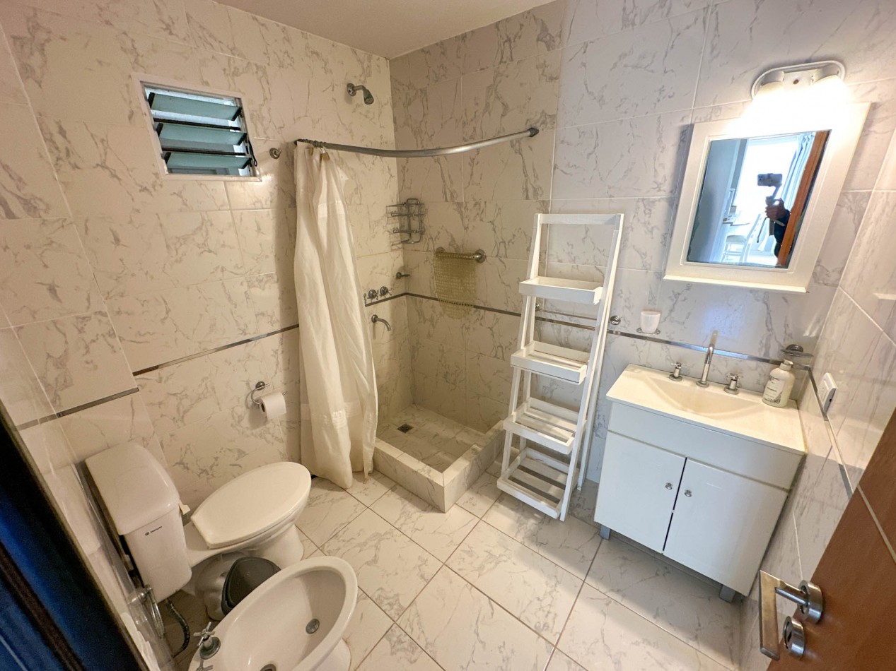 Departamento en Venta - Mar de Ostende, Sarmiento 196 PB 2