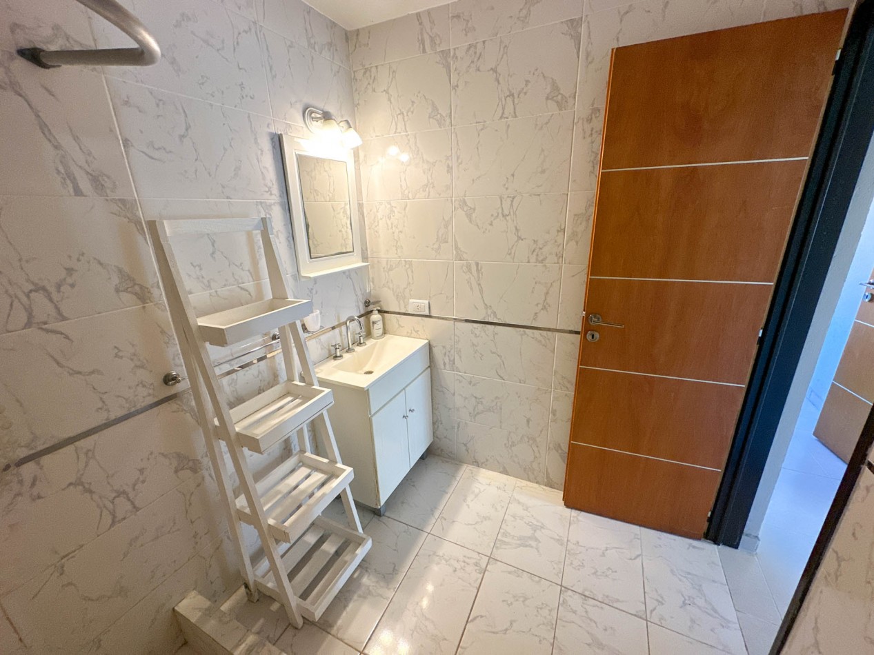 Departamento en Venta - Mar de Ostende, Sarmiento 196 PB 2