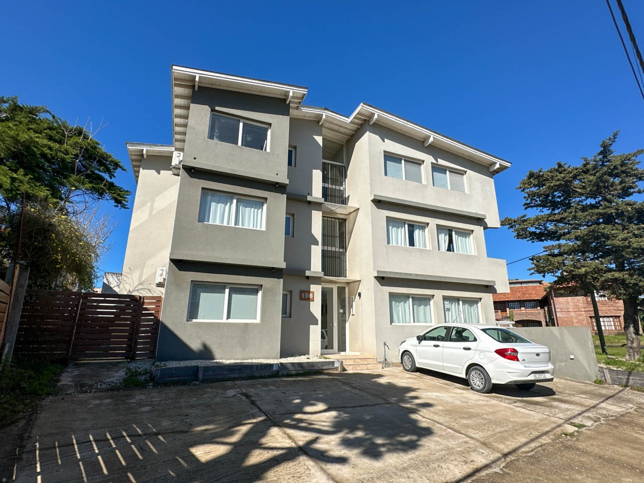 Departamento en Venta - Mar de Ostende, Sarmiento 196 PB 2