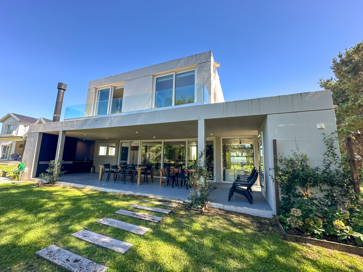 VENTA CASA COSTA ESMERALDA