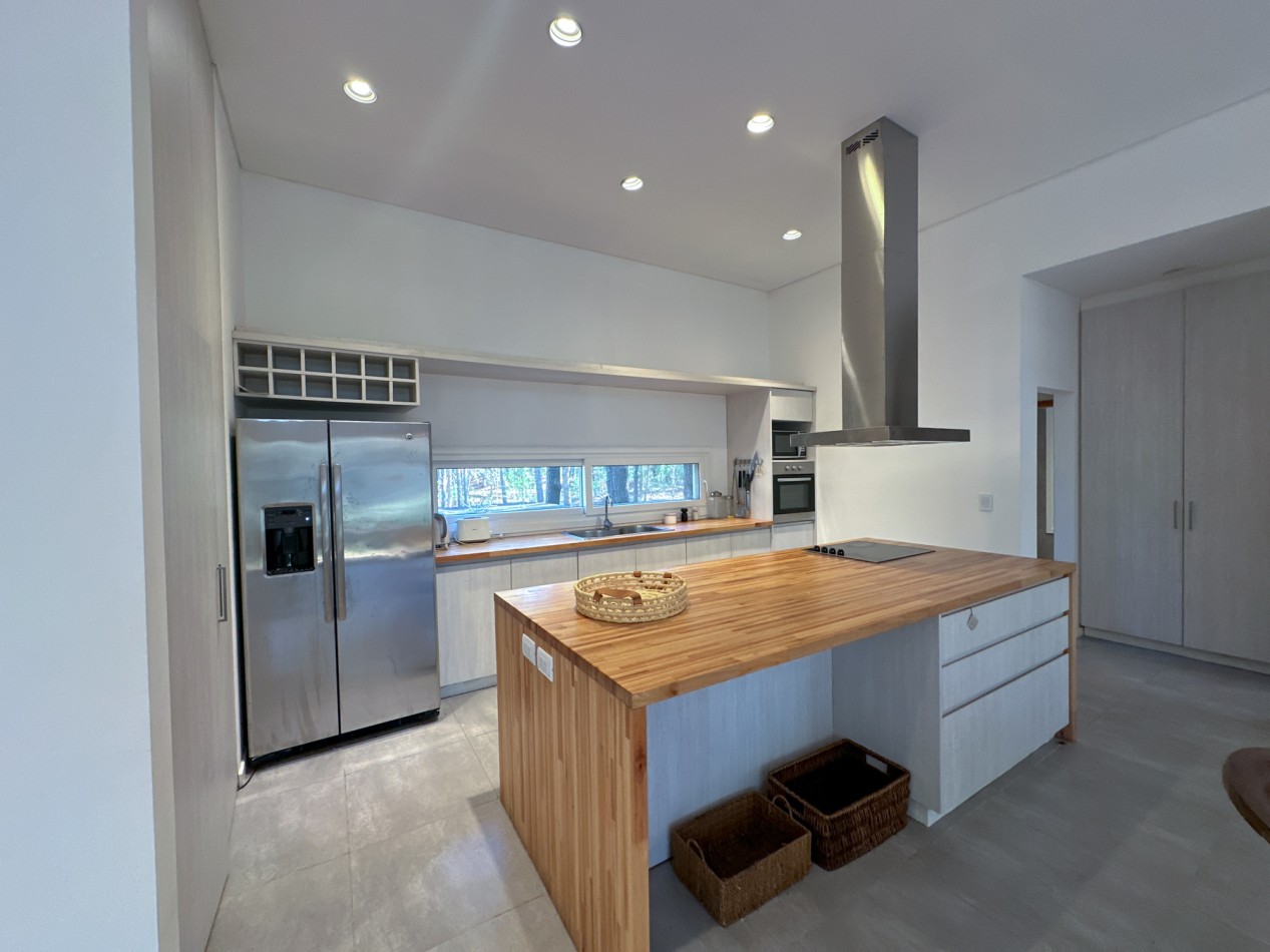 Casa en Venta en Villarobles Pinamar 5 Ambientes 4 Dormitorios