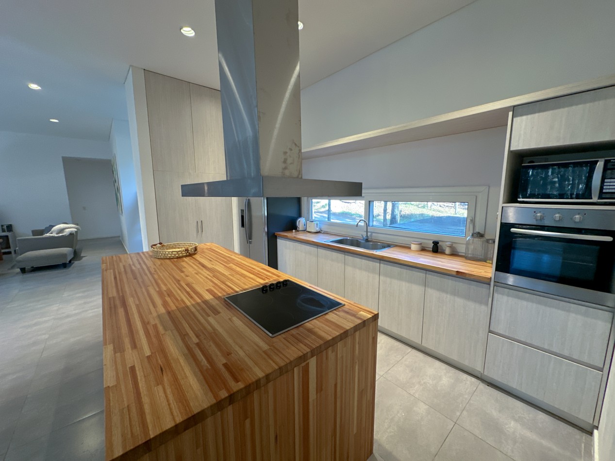Casa en Venta en Villarobles Pinamar 5 Ambientes 4 Dormitorios