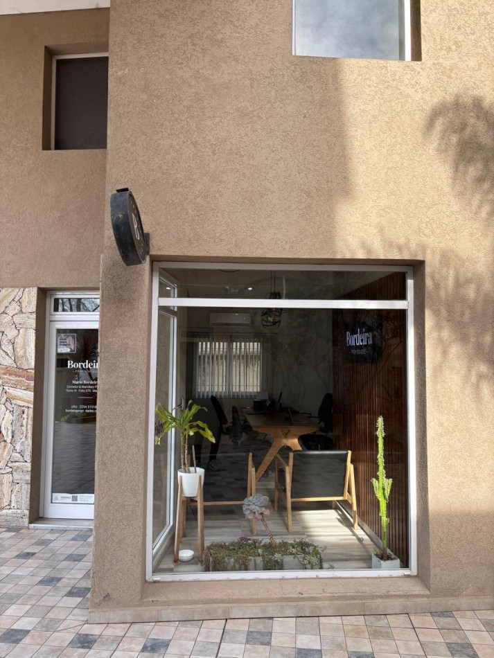 Alquiler local comercial en Pinamar 