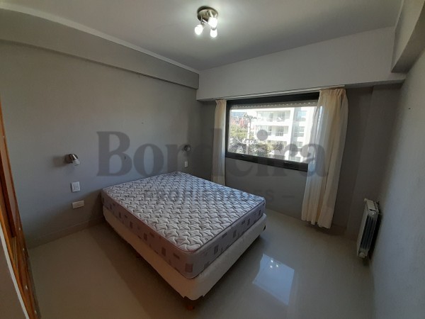 Venta Departamento Villa Gesell con cochera Zona centro