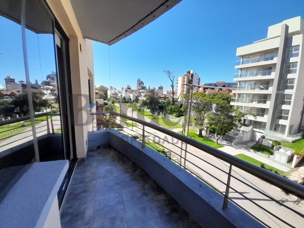 Venta Departamento Villa Gesell con cochera Zona centro