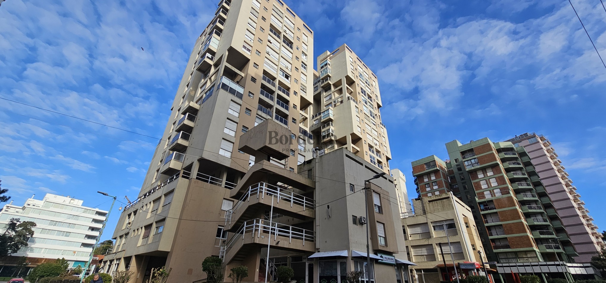 Venta de departamento monoambiente en Pinamar