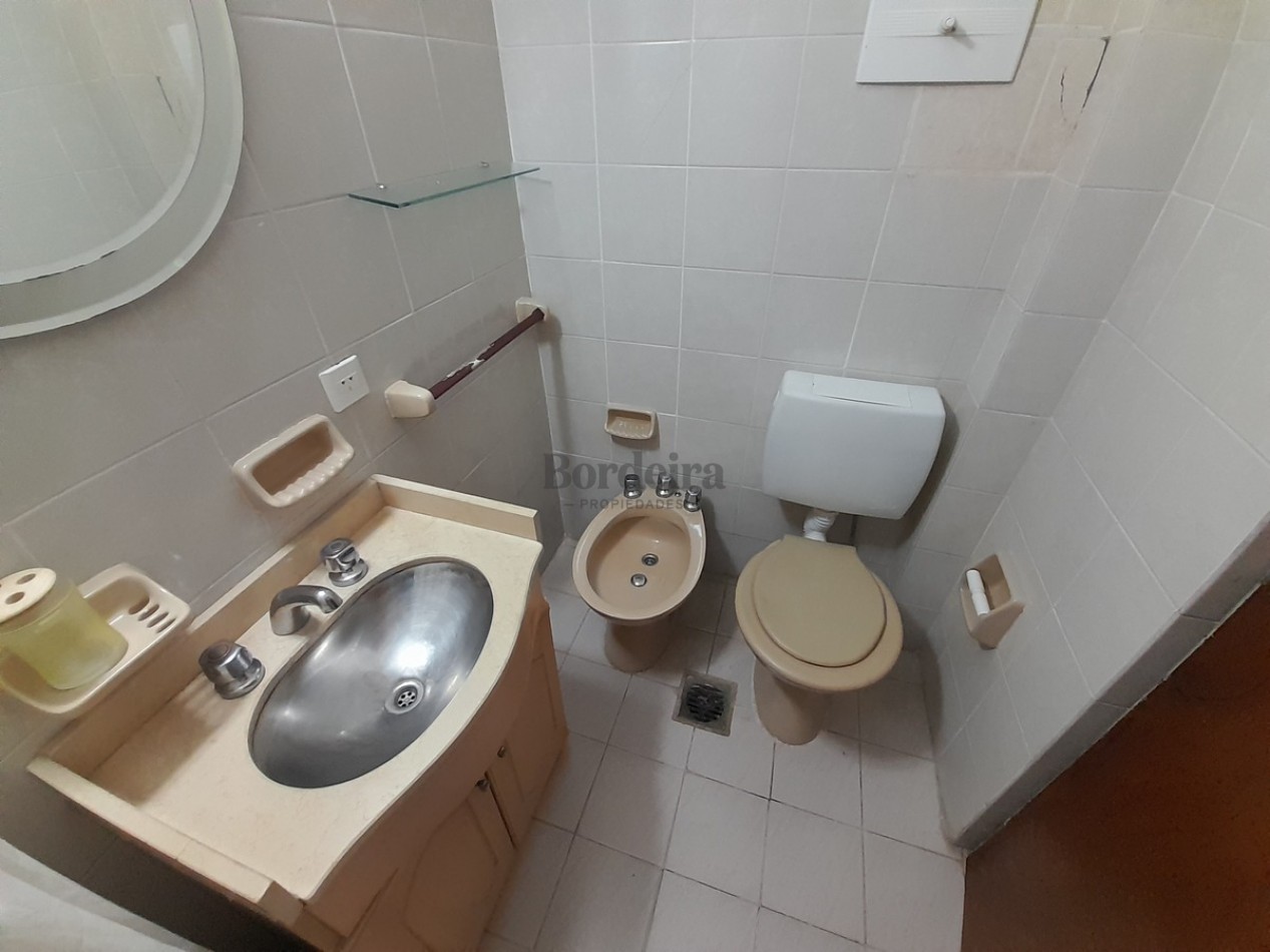 Venta triplex Villa Gesell 4 ambientes zona centro