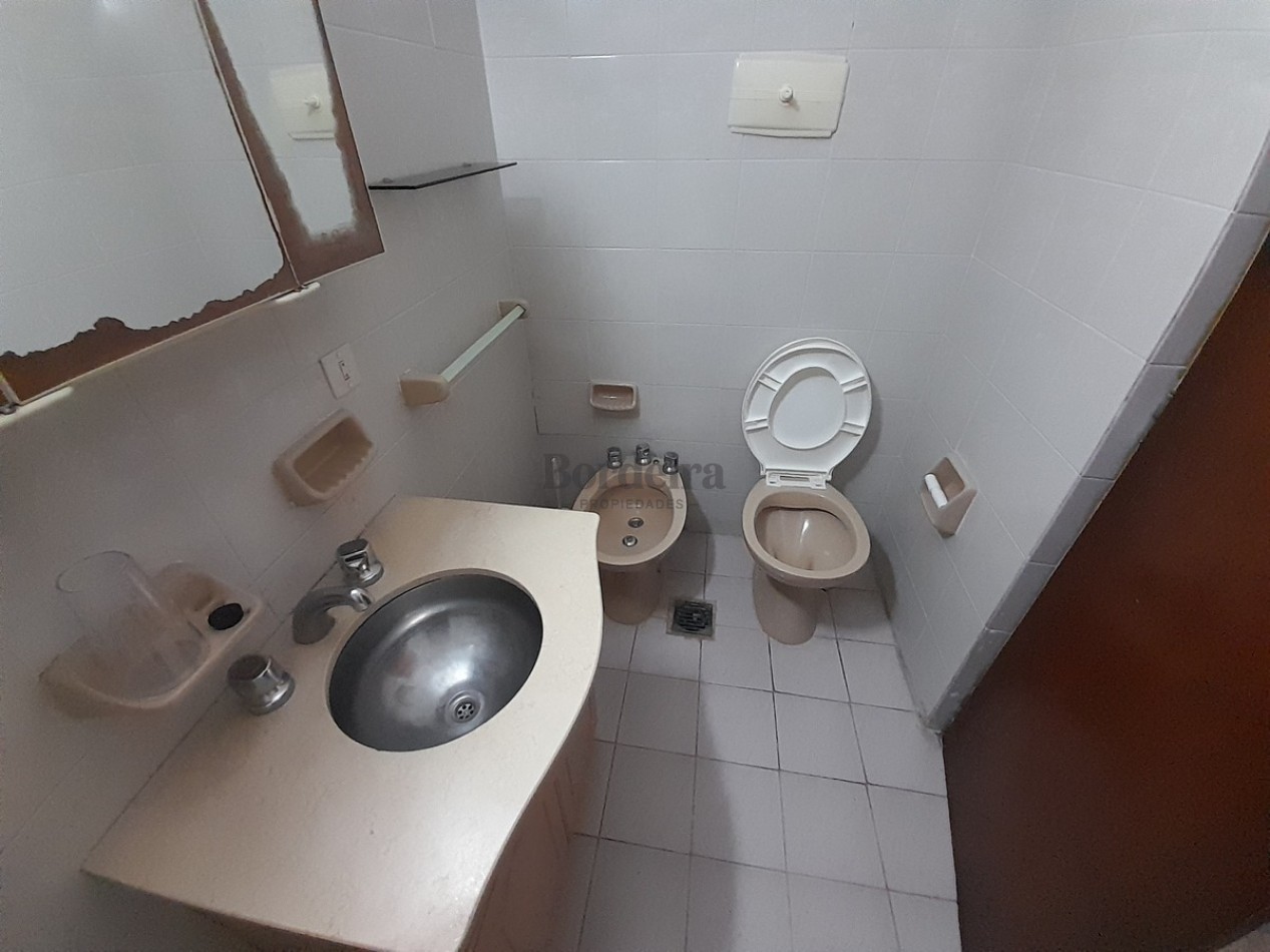 Venta triplex Villa Gesell 4 ambientes zona centro