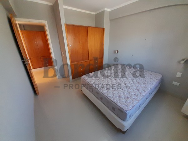 Venta Departamento Villa Gesell con cochera Zona centro
