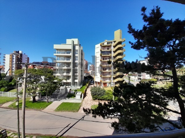 Venta Departamento Villa Gesell con cochera Zona centro