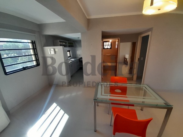Venta Departamento Villa Gesell con cochera Zona centro