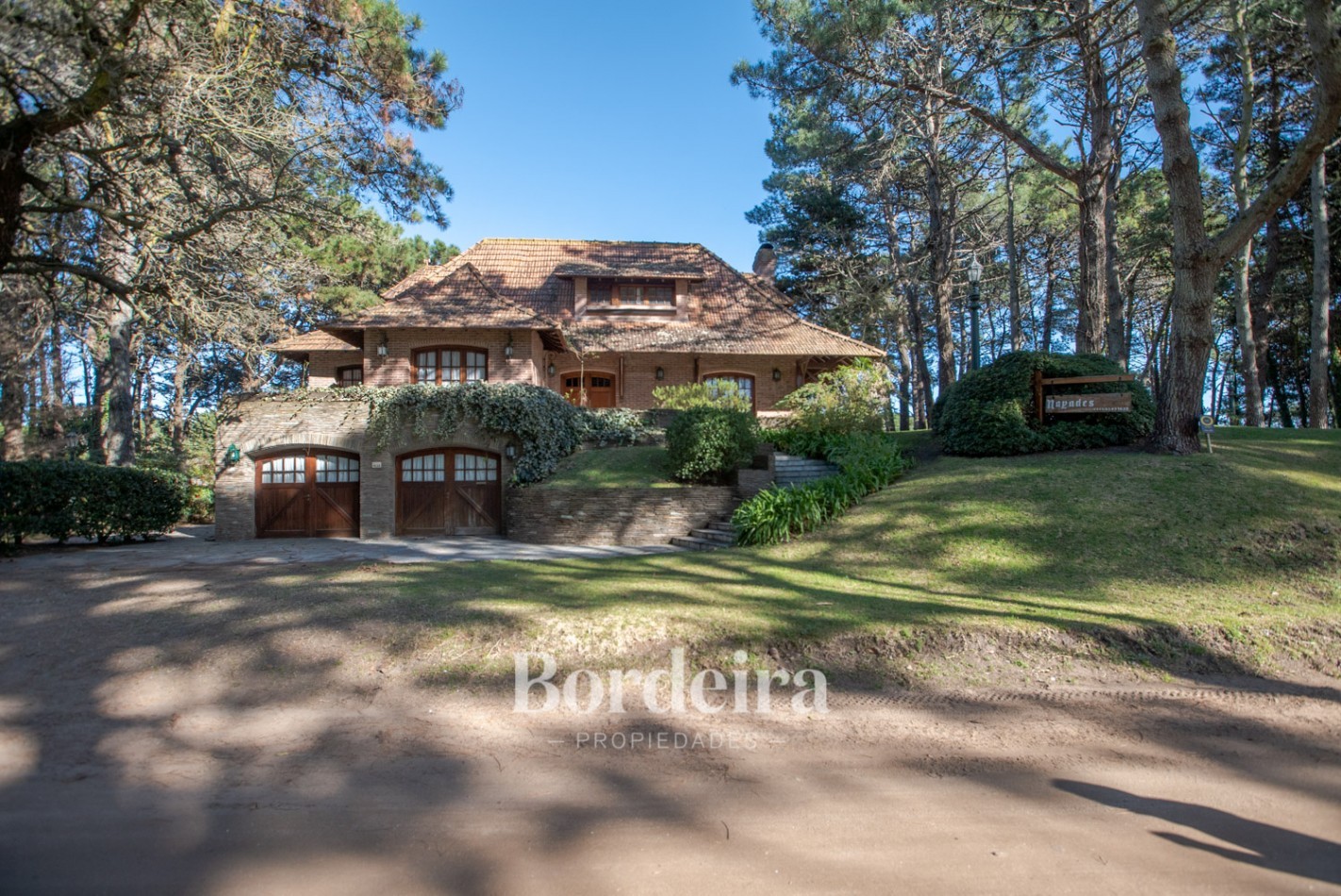 Venta casa pinamar mas dos lotes linderos Golf