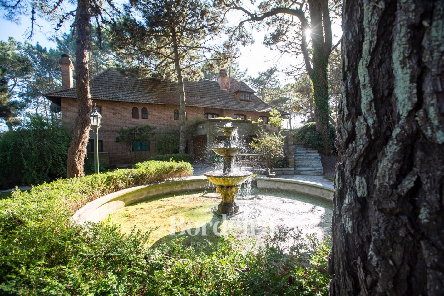 Venta casa pinamar mas dos lotes linderos Golf