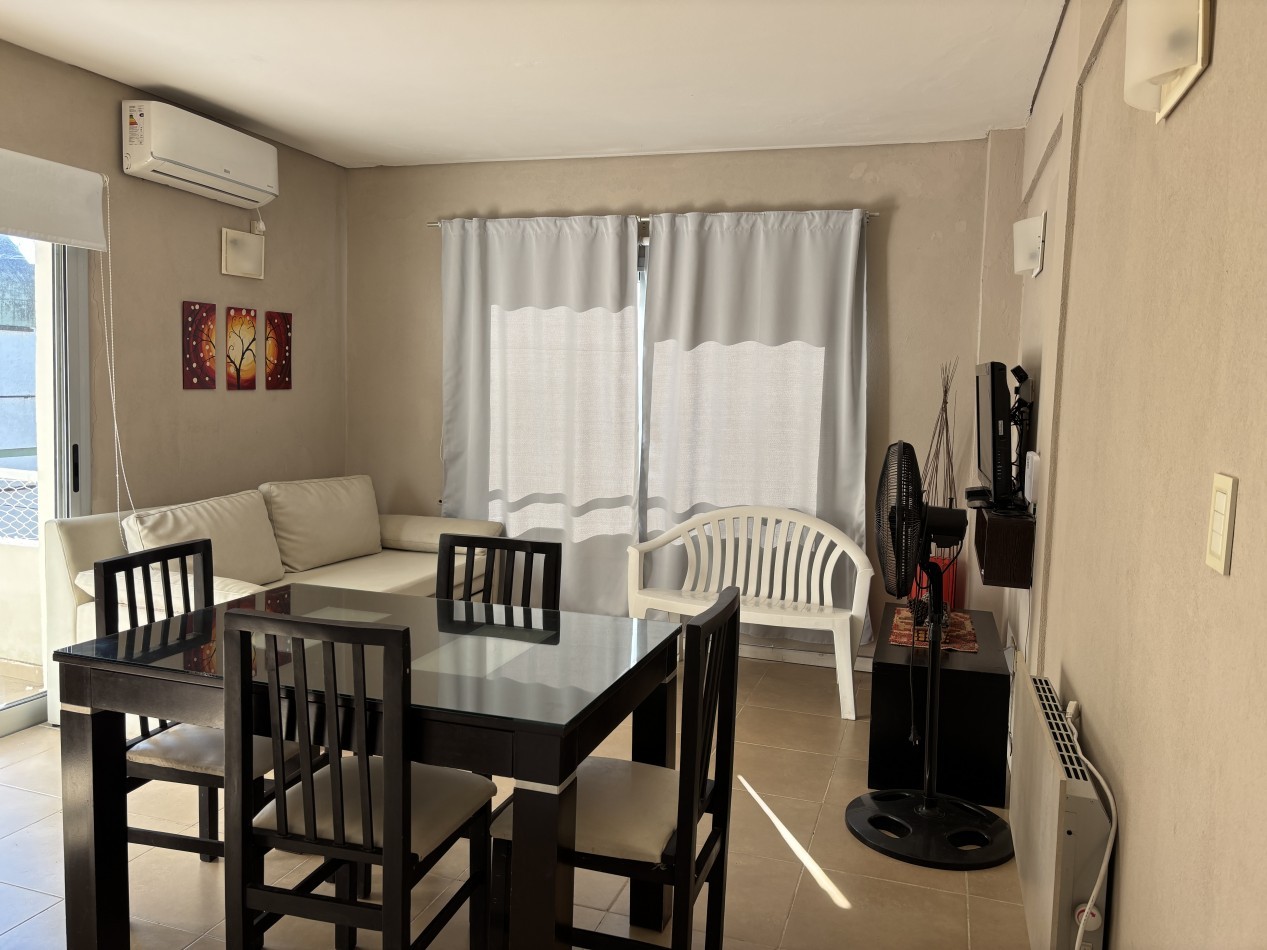 Venta departamento en Pinamar con patio