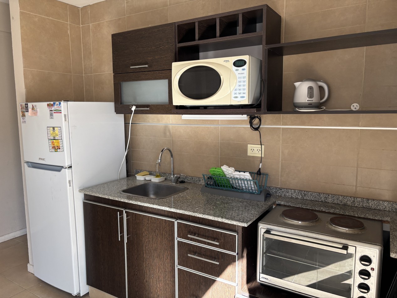 Venta departamento en Pinamar con patio