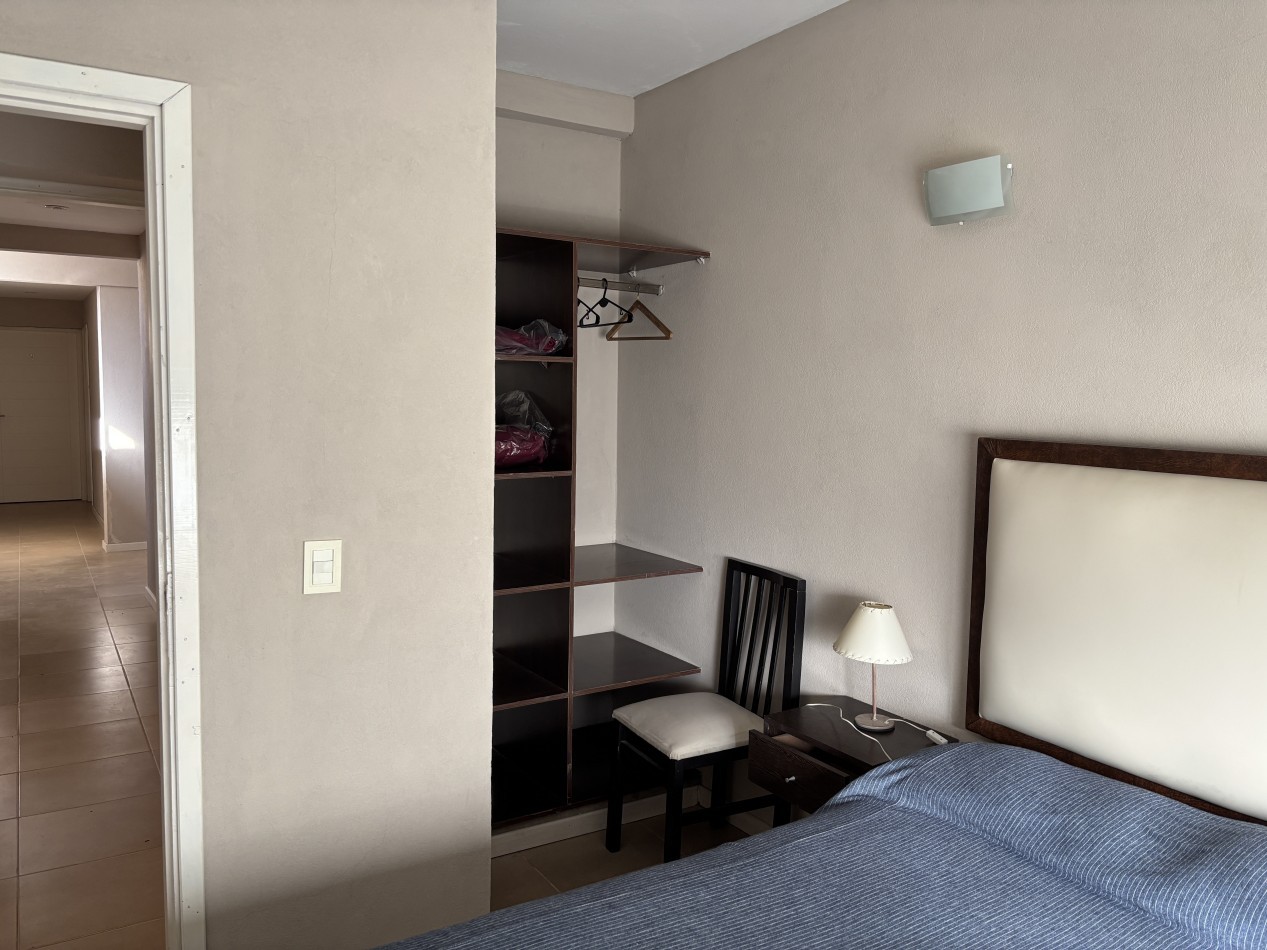 Venta departamento en Pinamar con patio