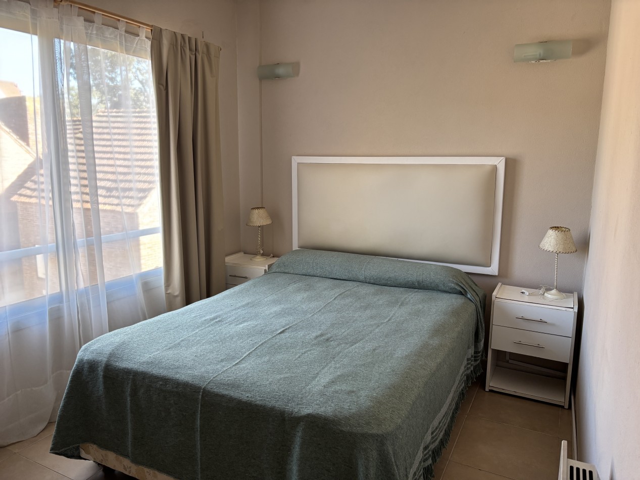 Venta departamento en Pinamar con cochera