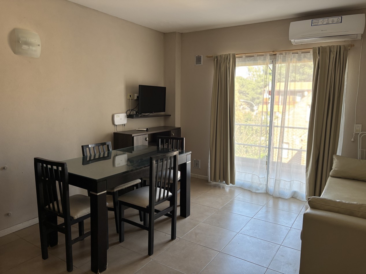 Venta departamento en Pinamar con cochera