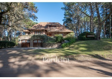 Venta casa pinamar mas dos lotes linderos Golf 