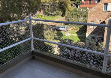 Venta departamento en Pinamar con cochera